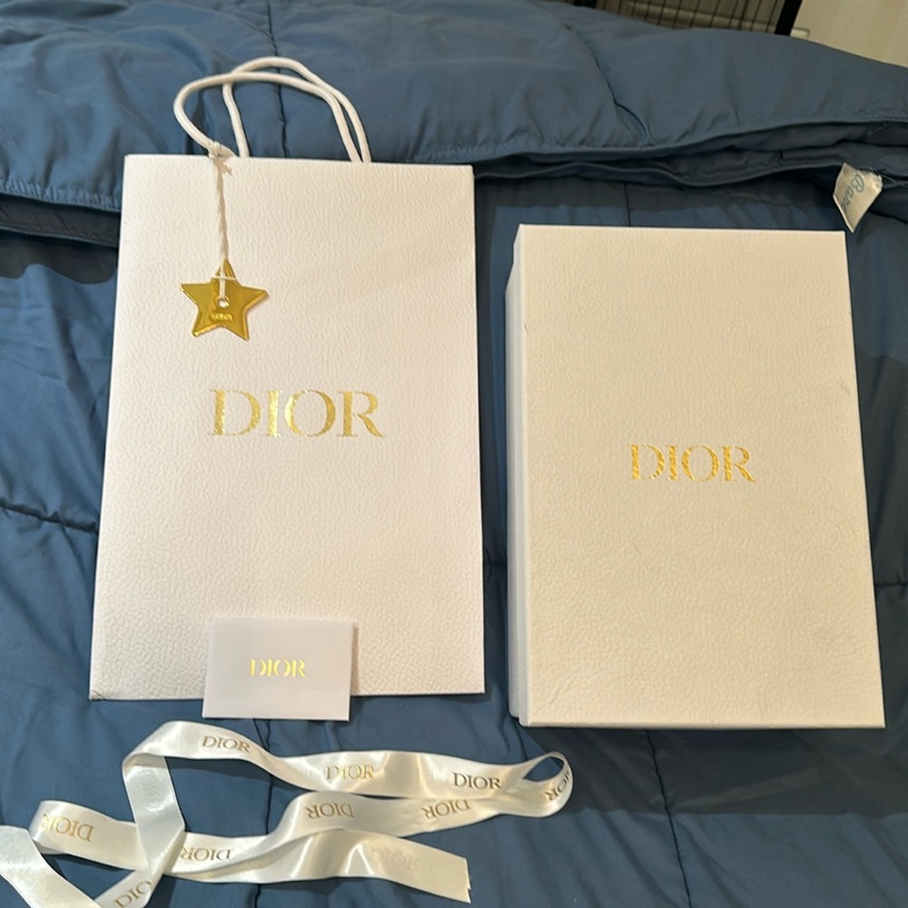 Dior women shoe box with bag and card